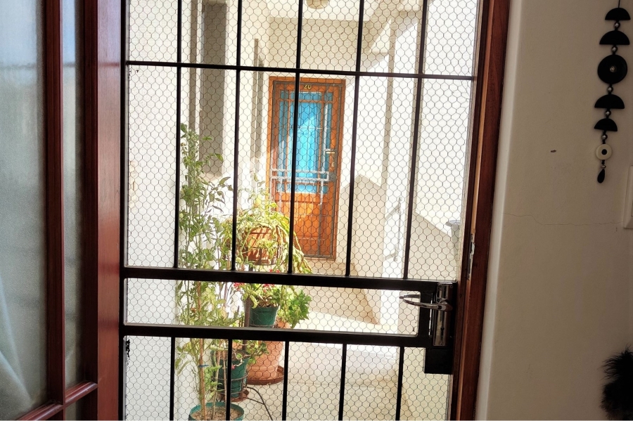 2 Bedroom Property for Sale in Moorreesburg Western Cape